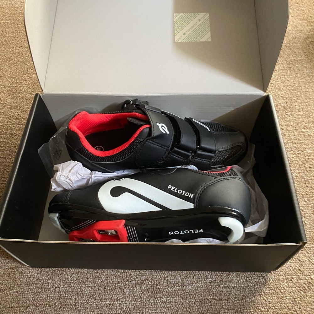 Peleton spin shoes